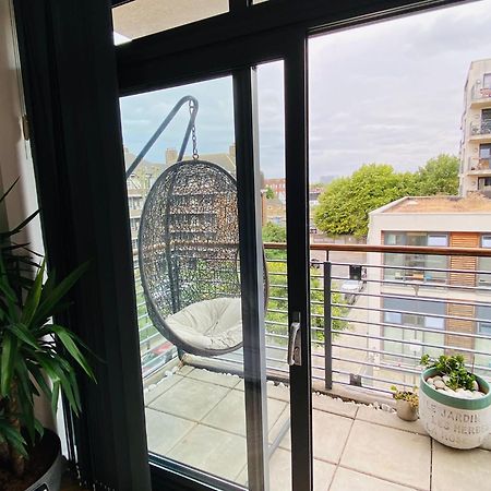 Cosy 1 Bedroom Apartment With Balcony Near Chiswick 런던 외부 사진
