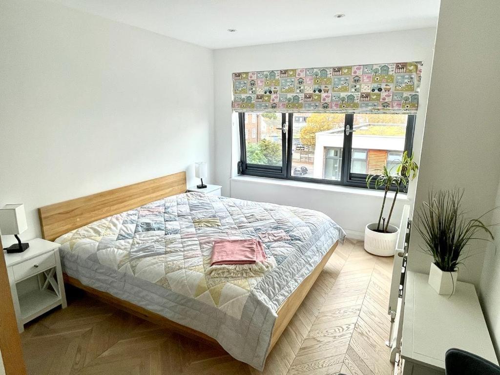 Cosy 1 Bedroom Apartment With Balcony Near Chiswick 런던 외부 사진