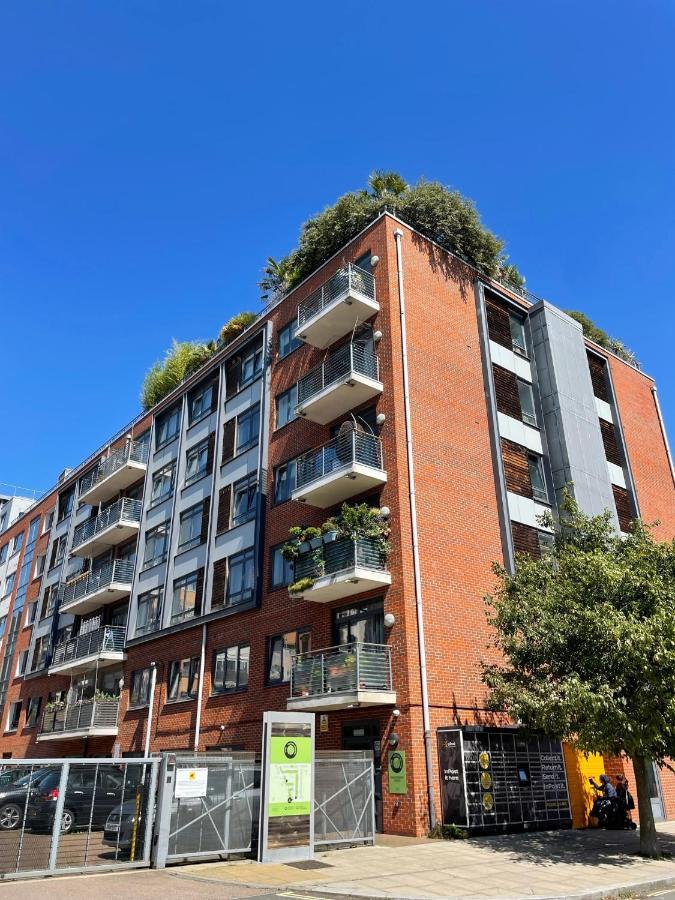 Cosy 1 Bedroom Apartment With Balcony Near Chiswick 런던 외부 사진