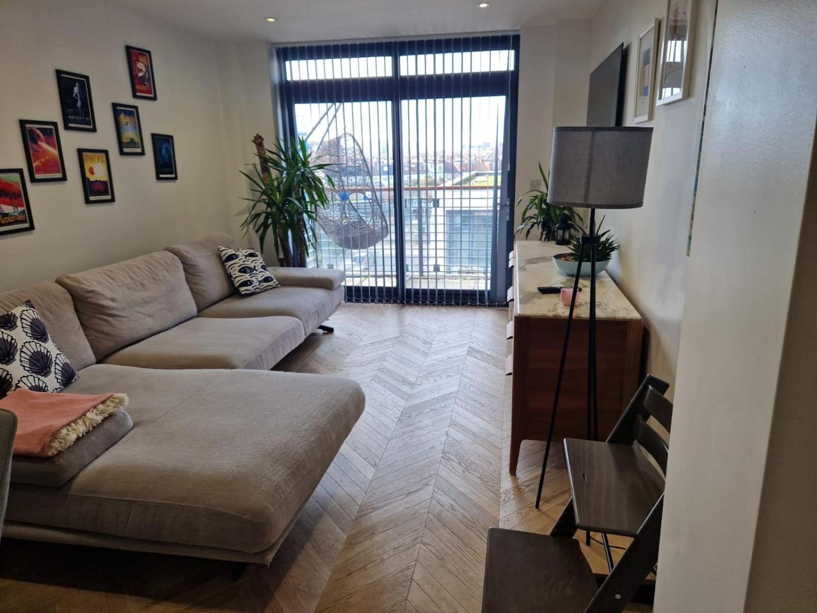 Cosy 1 Bedroom Apartment With Balcony Near Chiswick 런던 외부 사진